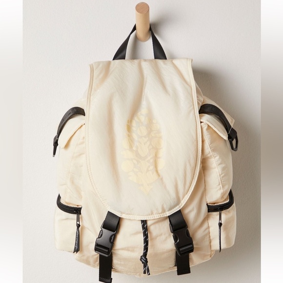 NWT Free People Cool & Cozy Pack in Home Plate - Picture 1 of 5